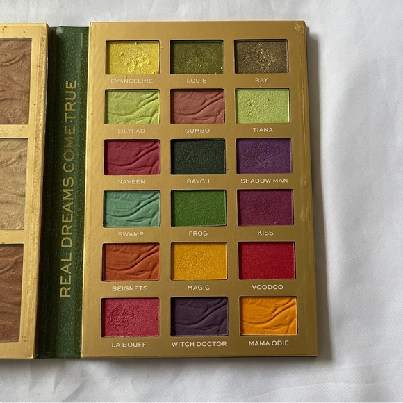 Revolution Beauty Disney Princess The Princess and the Frog Palette - Picture 3 of 5